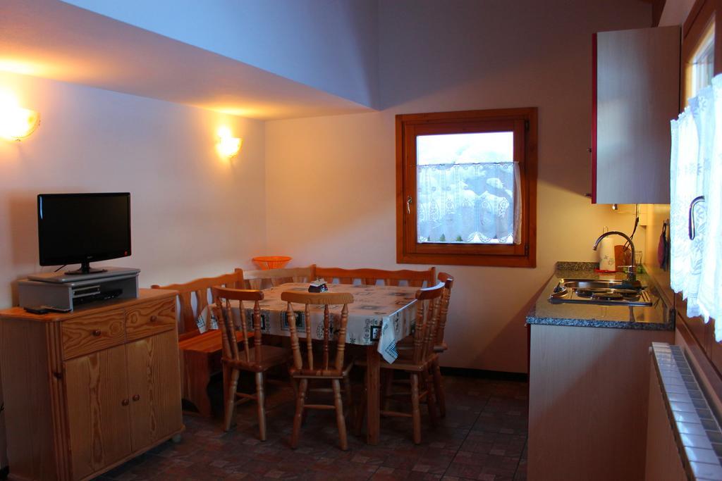 Chalet Presanella Temù 客房 照片