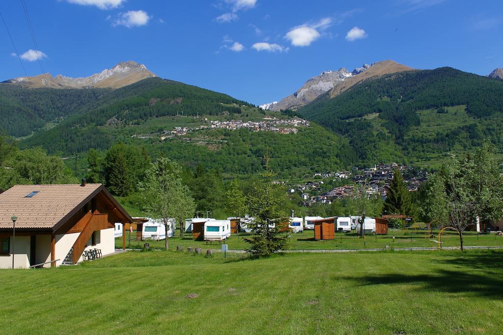 Chalet Presanella Temù 外观 照片