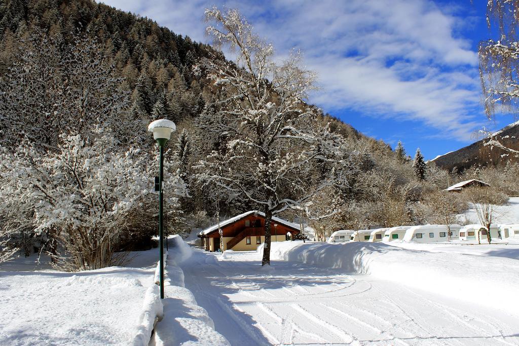 Chalet Presanella Temù 外观 照片
