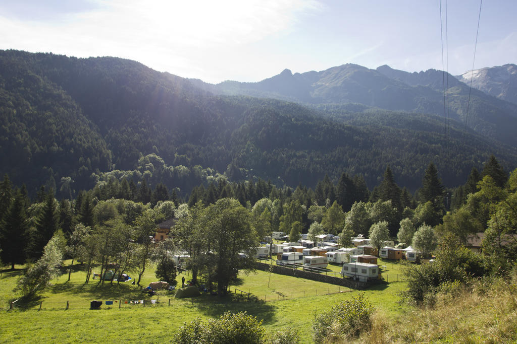 Chalet Presanella Temù 外观 照片
